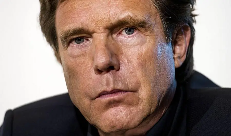 Terwijl wij kijken, verdient John de Mol miljarden aan reality-tv